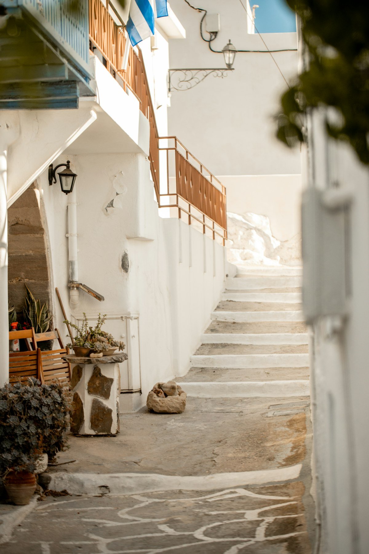 Ενδεικτική εικόνα γραφικού ελληνικού δρομακιού