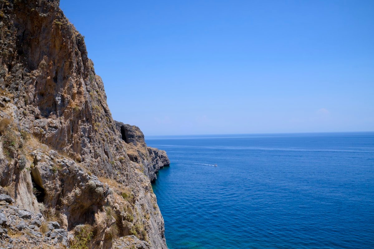 Ενδεικτική εικόνα ελληνικής παράκτιας τοποθεσίας